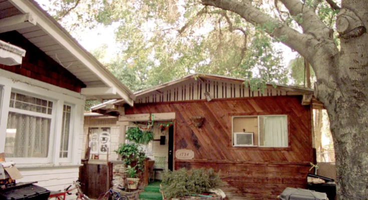 This Boy Grew Up 'Very Poor' in a Tiny Old House — He Is Now One of the Highest-Paid Oscar Winners with Multiple Mansions